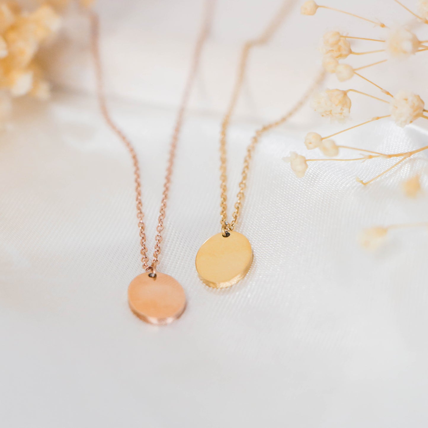 Birthflower Oval Necklace